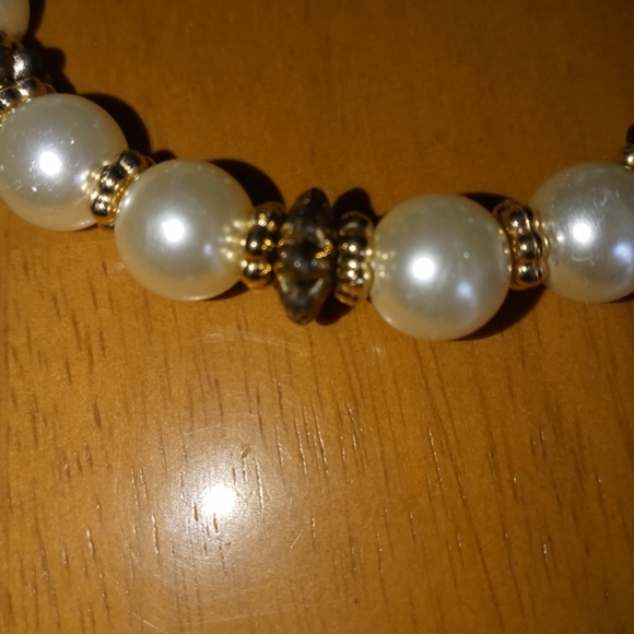 3-Crystal Genuine Green Zebra Jasper with Pearls accents.. Elastic Brace… - Picture 5 of 6